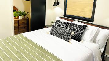 2 habitaciones, tabla de planchar con plancha, wifi y ropa de cama