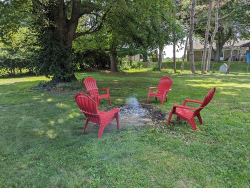 Cozy and Quiet Three Bedroom Two Bathroom Ranch