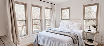 The River Side Lodge- With private boat dock on the KY river!