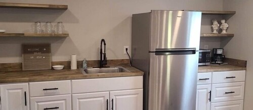 Franklin St Suite
