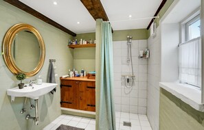 Shower - Nice home in Erslev with WiFi (Erslev)