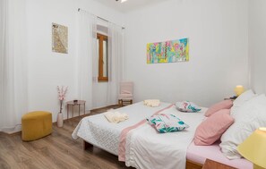 1 bedroom, in-room safe, iron/ironing board, free WiFi