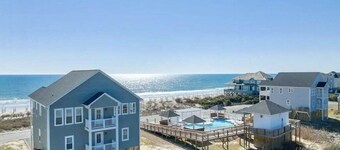 Immaculate 7 bed/7.5 Bath Oceanfront Home NTB
