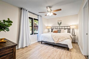 4 bedrooms, desk, iron/ironing board, free WiFi