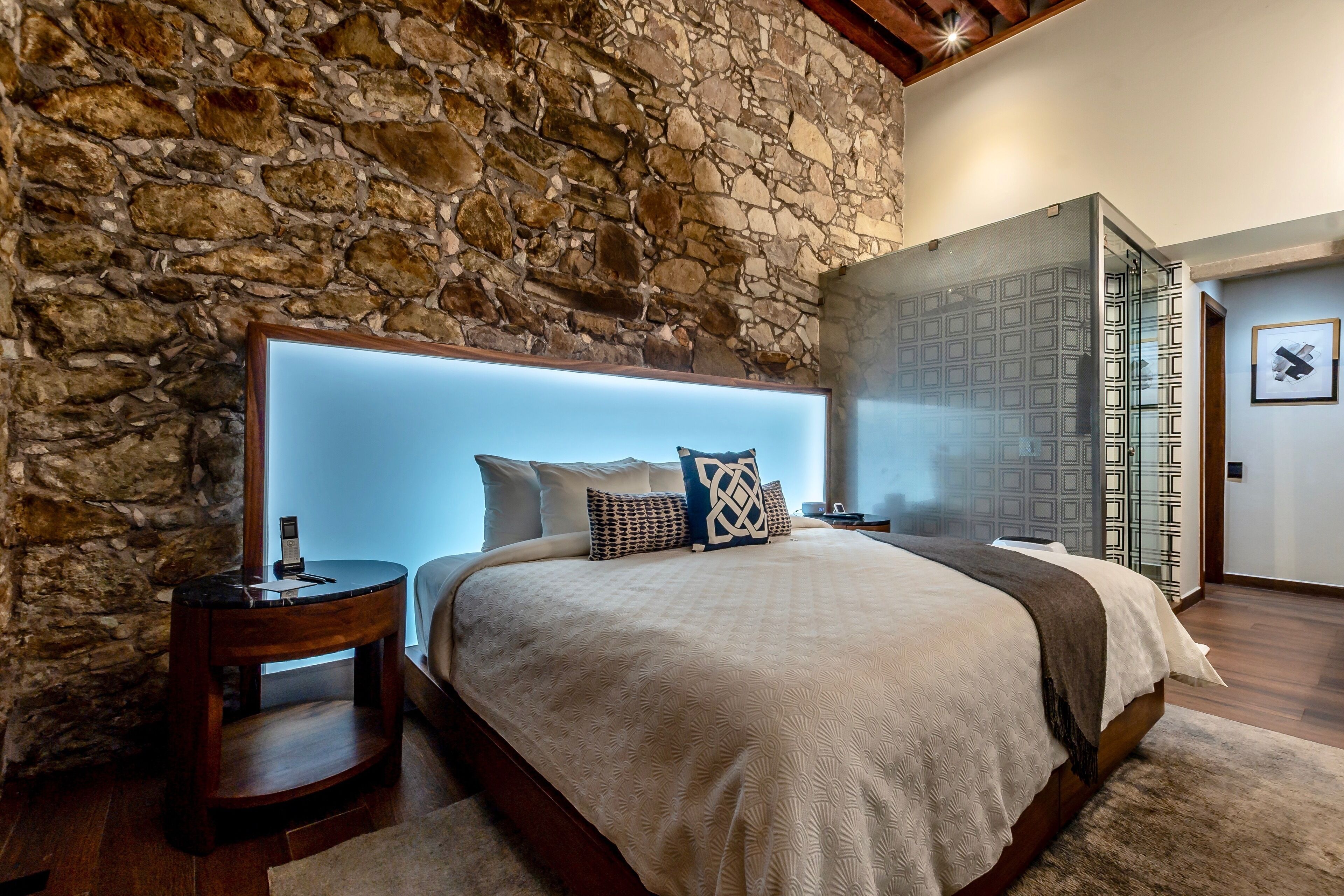 Habitacion Deluxe | Egyptian cotton sheets, premium bedding, down duvets, memory-foam beds