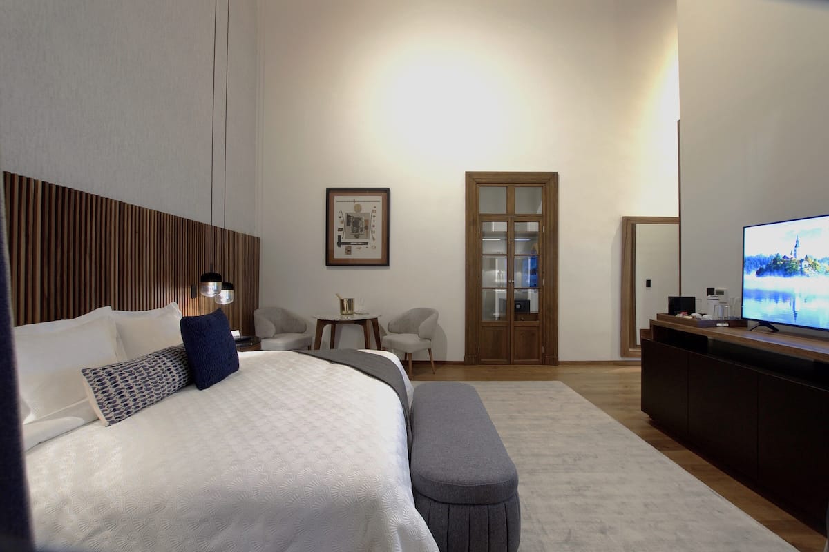 Owners Suite | Egyptian cotton sheets, premium bedding, down comforters