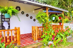 Property grounds - SARANNA CABIN (San Agustin)