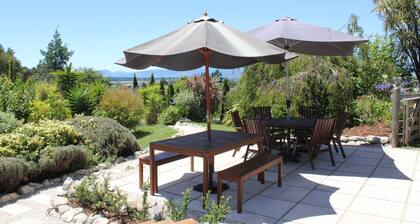 Large Country Home with Views - Spa Pool, Swimming Pool, Firepit, Games Room