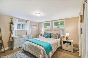 5 bedrooms, WiFi - Amazing Spacious 5 bedroom Lake view in Clearwater (Clearwater)