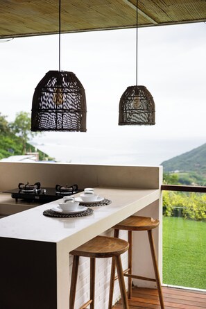 Fridge, stovetop, coffee/tea maker, electric kettle - TELESCOPE VILLAS LOMBOK (Kuta)