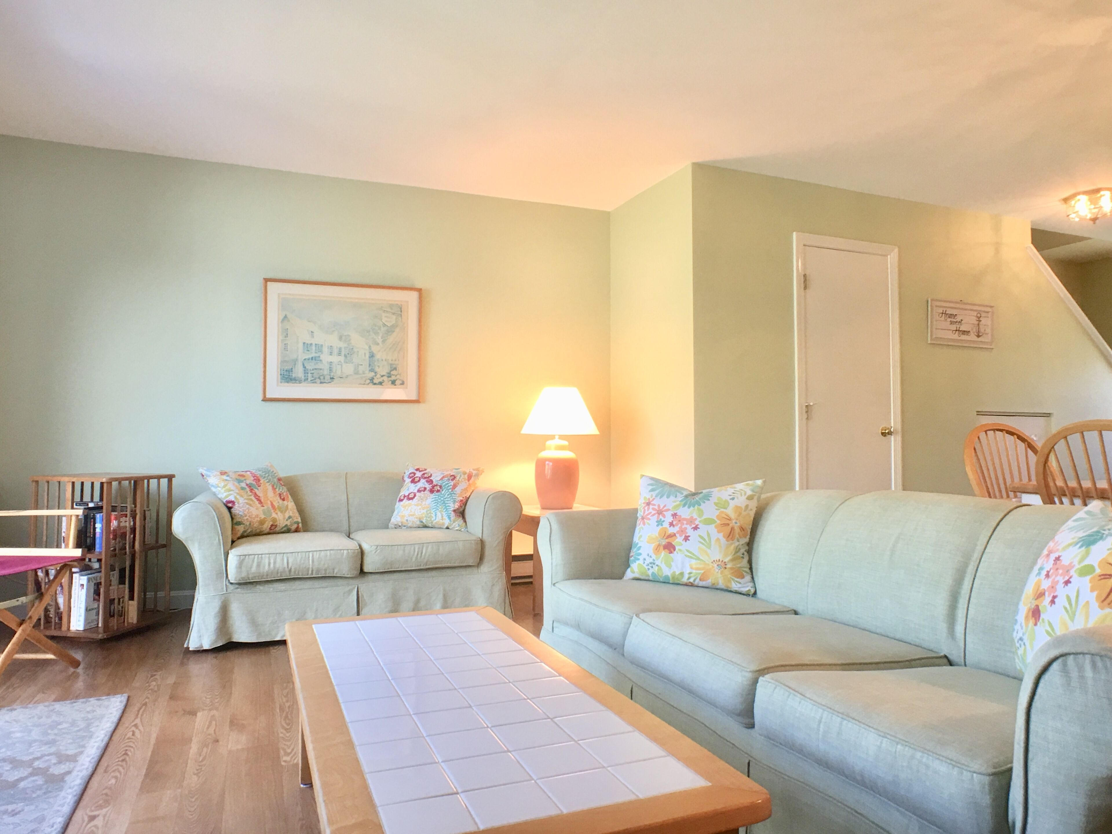 This Howland has solid flooring on the first floor. It also has Golf & Pool Privileges (Fees Apply).