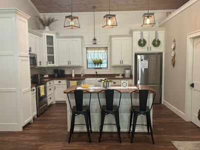 Tranquil Country Getaway near Bois D' Arc Lake and Lake Bonham. 