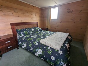 3 makuuhuonetta, silitysrauta/-lauta, ilmainen Wi-Fi