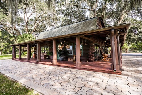 Cozy Cabin on 7 acress of natural beauty.