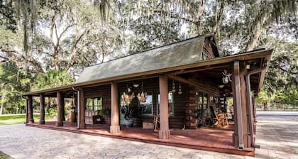 Cozy Cabin on 7 acress of natural beauty.