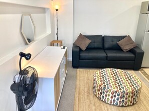 Flat-screen TV, offices - Cronulla CBD Studio Apartment, Minutes to Beach (Cronulla)