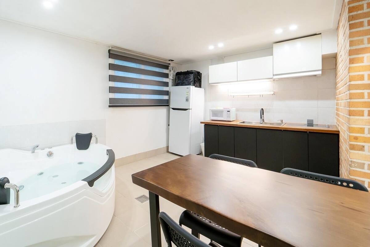 Habitación básica, 1 habitación (205ho(gong-yongtenteu/spa)) | Wifi gratis
