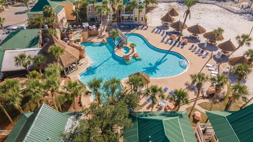 Cozy 3 Bedroom Cottage Located at Purple Parrott Village