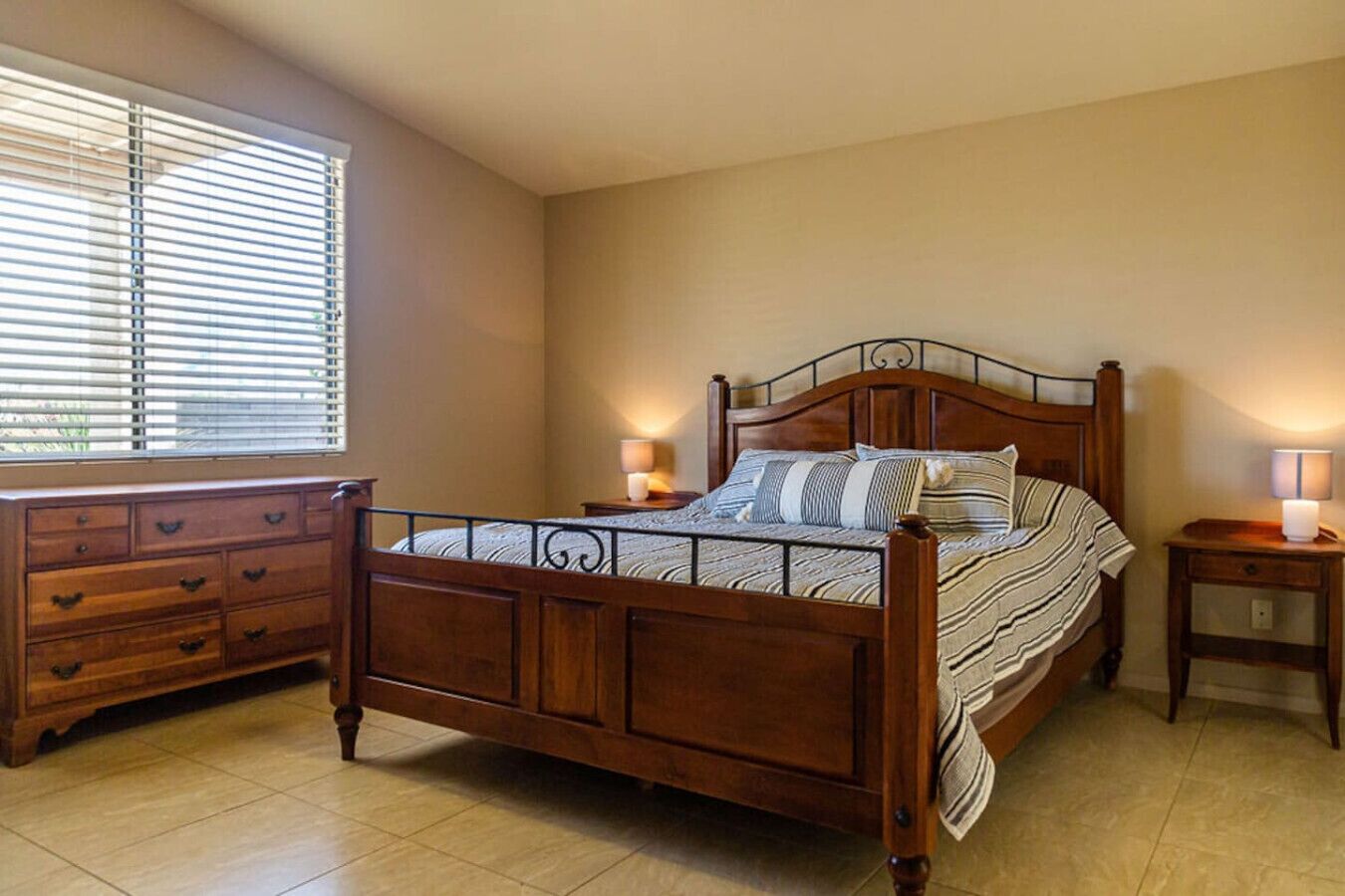 3 bedrooms, desk, iron/ironing board, free WiFi