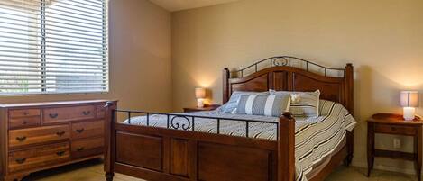 3 bedrooms, desk, iron/ironing board, free WiFi