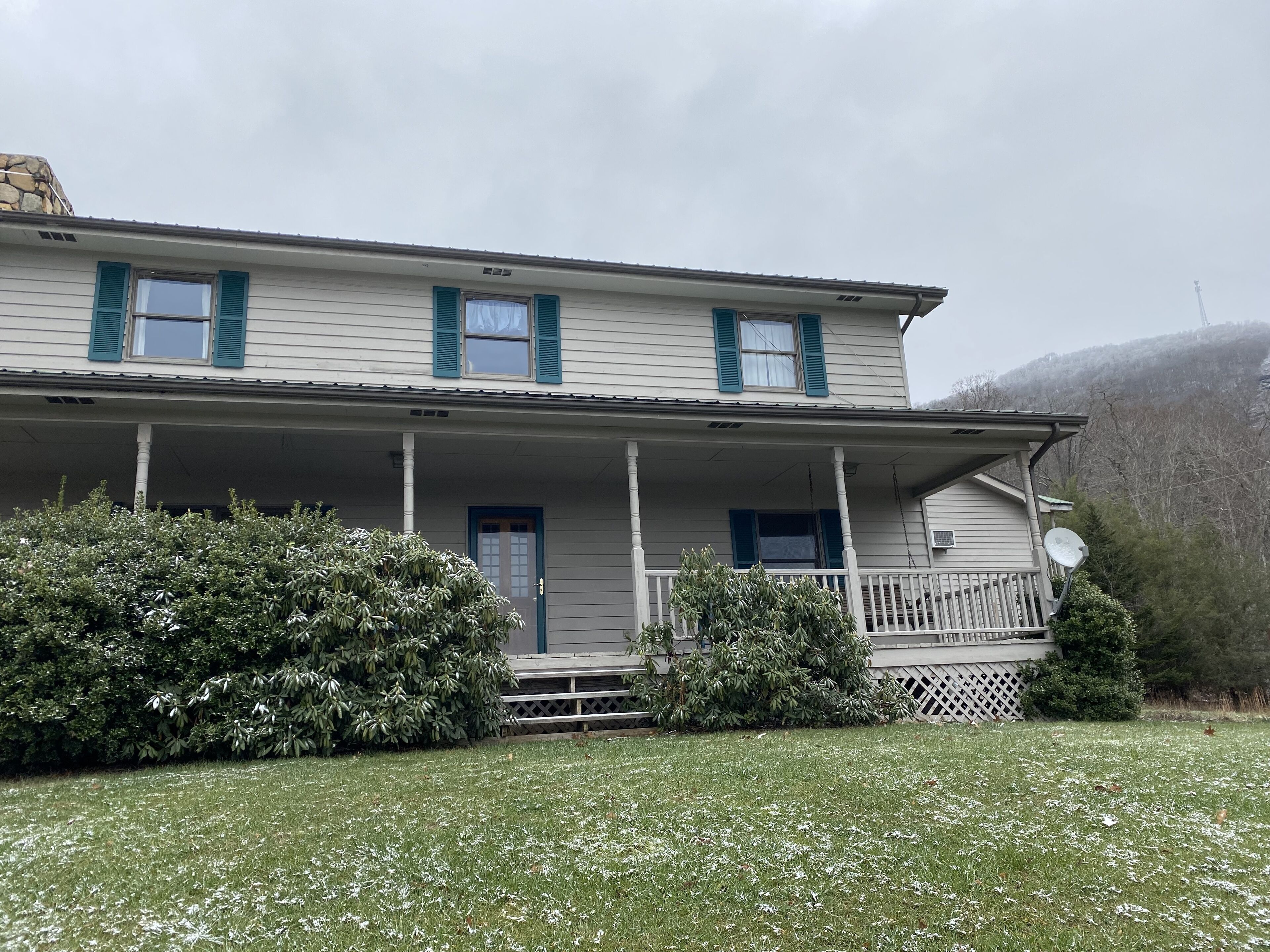 Charming Moutainview Home