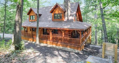 Welcome to Heaven in the beautiful Hocking Hills!