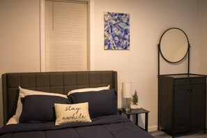 2 Schlafzimmer, Schreibtisch, Bügeleisen/Bügelbrett, kostenloses WLAN