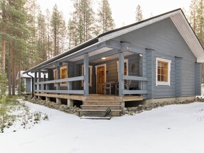 Unclassified image, 2 of 15, button - Kuusenkolo by Interhome (Pelkosenniemi)