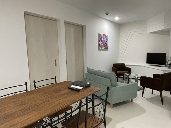 Basic Room | Living area - Zenibako House 1F (Otaru)