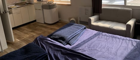 Basic Room | Living area