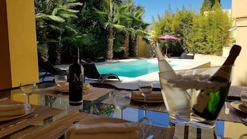 Piscine extérieure, piscine chauffée