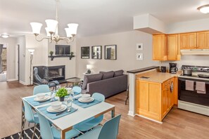 Interior - Modern & Spacious + UNC Vacation Rental (Chapel Hill)