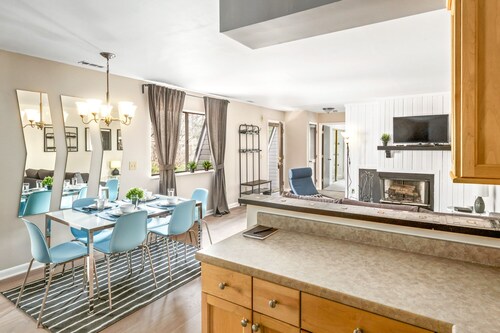 Modern & Spacious + UNC Vacation Rental