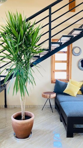 Central modern villa with 360 views of Dahab