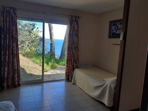 2 Schlafzimmer, Bügeleisen/Bügelbrett, Reisekinderbett, kostenloses WLAN