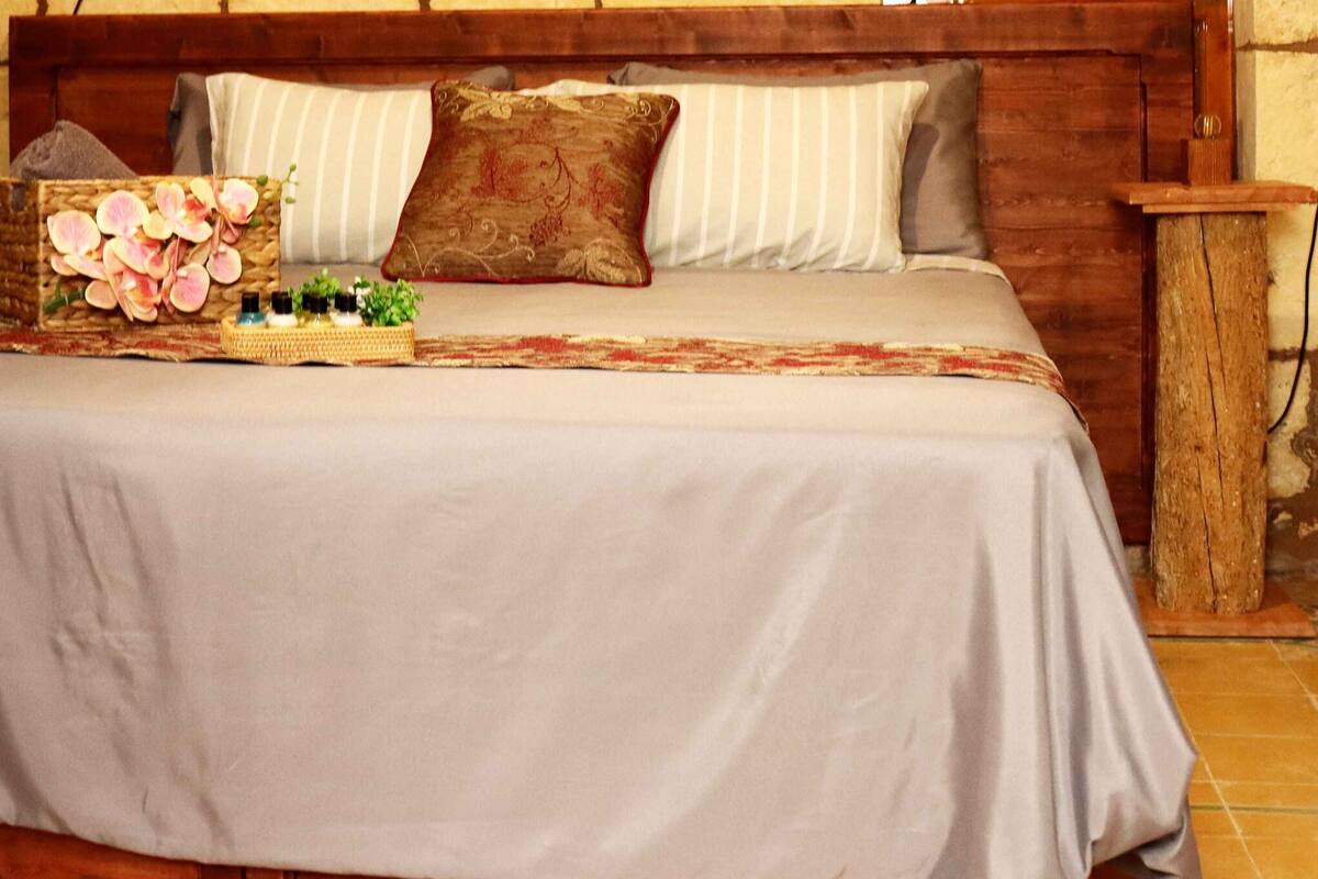 Traditionele tweepersoonskamer | 1 slaapkamer, lakens van Egyptisch katoen, luxe beddengoed