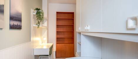 2 bedrooms, Internet