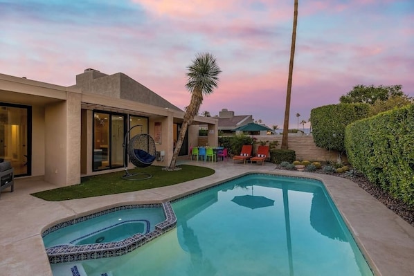 Outdoor pool, a heated pool