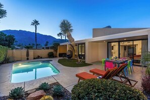 Outdoor pool, a heated pool - Stylish Palm Springs Retreat with Pool (Palm Springs)