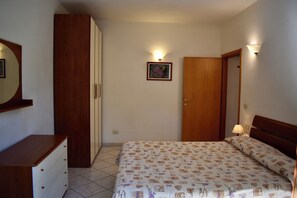 1 camera, una cassaforte in camera, culla da viaggio, Wi-Fi gratuito