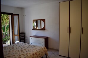 1 bedroom, in-room safe, travel cot, free WiFi