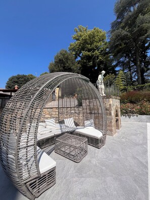 12 utendørsbassenger