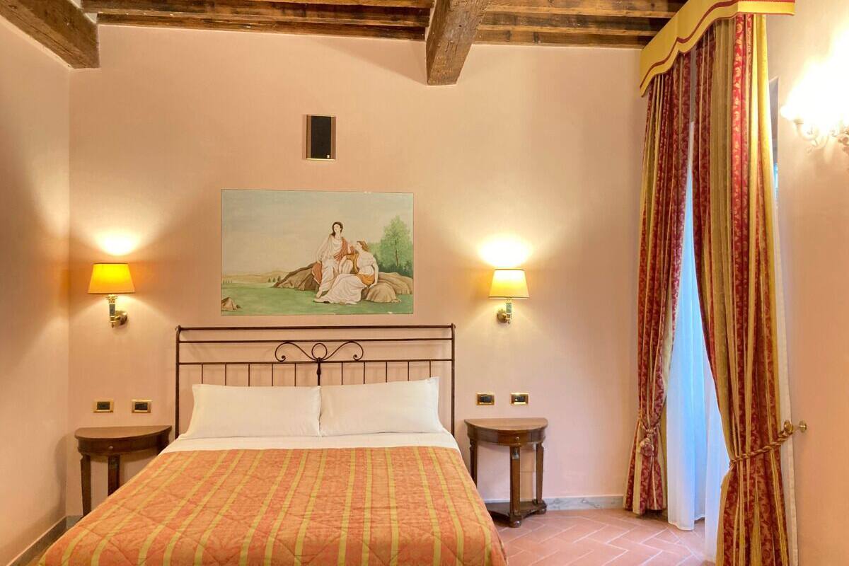 classic room | hypo-allergenic bedding, minibar, in-room safe, individually decorated