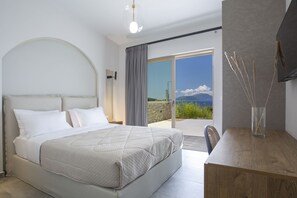 2 habitaciones, tabla de planchar con plancha y cuna de viaje