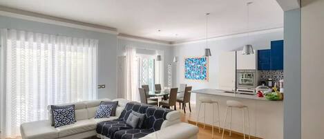 تلفزيون ذكي، كُتُب