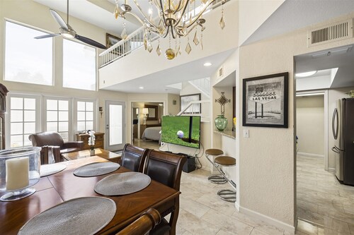 Swanky North Phx Upscale Townhome, Patio, Pool, Near Golf