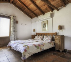 1 chambre, coffres-forts dans les chambres, Wi-Fi gratuit, draps fournis