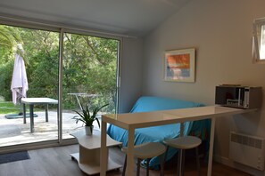Interior - Mas 4 with terrace, swimming pool and tennis court (Bormes-les-Mimosas)