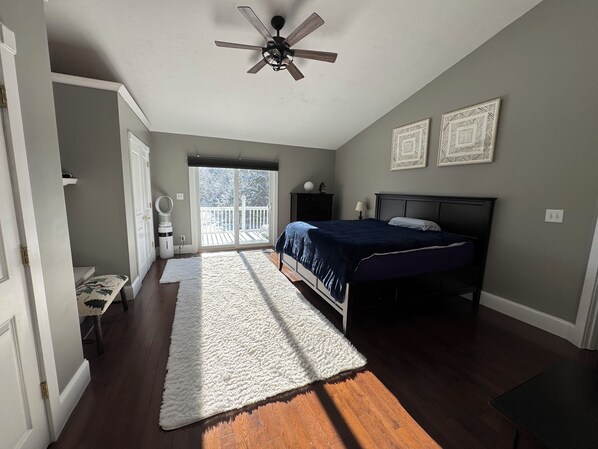 3 bedrooms, in-room safe, desk, iron/ironing board