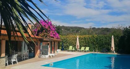 APARTMENT IN VILLA X 4 PEOPLE ABOUT 2 KM FROM THE SEA HOT-HUB POOL